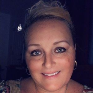 Meet your Posher, Debra